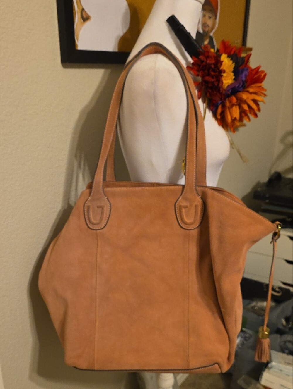 Suede Tassel Shoulder Bag in Soft Pink